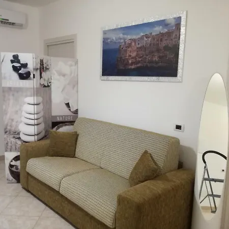 Vale & Frans Holiday home Monopoli