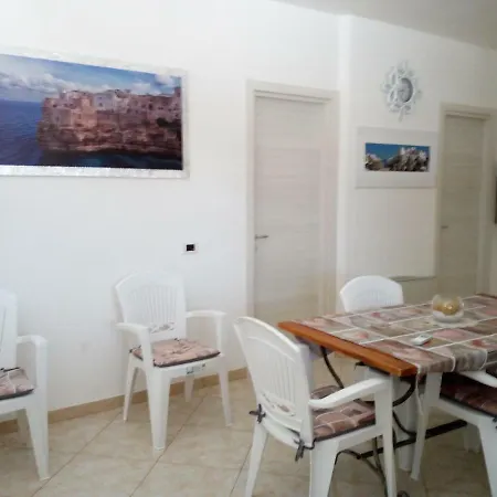 Vale & Frans Holiday home Monopoli